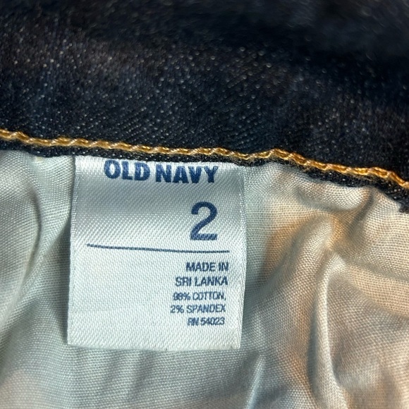 B056. Old Navy denim skirt Sz 2. - Picture 2 of 3